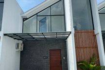 Disewakan Villa Di Seminyak Bali Dekat Pantai Seminyak, Pantai Legian, Sunset Road & Petitenget