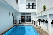 Hunian Cantik Siap Huni Dalam Komplek Cinere