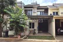 Rumah 2 Lantai Lokasi Strategis Dekat Pintu Tol Limo, Depok