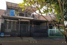 Rumah Siap Huni Depan Taman di Villa Melati Mas