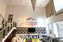 Rumah Bagus dan Mewah di Taman Kebun Jeruk Intercon Jakarta Barat