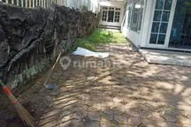 Rumah Butuh Renovasi Berlokasi Dii Ampelsari, Pasuruan, Jawa Timur