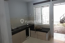 Rumah Kantor Siaphuni Dekat Sekolah Penabur di Sudirman Bandung.