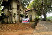  Rumah Semi Furnished Bagus SHM - Sertifikat Hak Milik di Kemang Pratama Regency, Bekasi