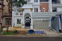 Disewakan Rumah Siap Huni Furnish Depan Danau di Bellano