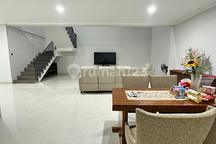 Rumah Puri Indah Puri Kencana Lt 200m2 Renov