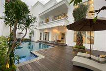 Luxurious Home With Swimming Pool.. Pondok Infah 627m2