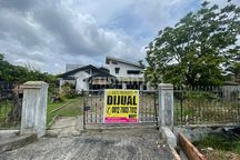 dijual rumah 1,5 lantai jl. melur ujung Gg. Gunung kesiangan panam pekanbaru