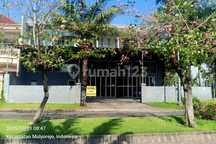 Raya Pakuwon City Depan Pakuwon City Square