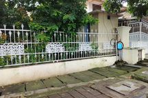 Rumah Pinggir Jalan bisa Kantor atau Kuliner atau Supermatket