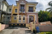 Rumah dengan Perabot Siap Huni di Dalam Perumahan Samarinda