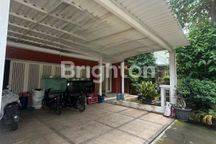 RUMAH SEWA BESAR DAN BANYAK KAMAR  DI HARAPAN INDAH BEKASI.