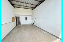 Chandra Sewa Rumah Ukuran 4X19m di Jelambar