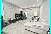 Chandra Rumah semi furnish ukuran 4x20m di jelambar