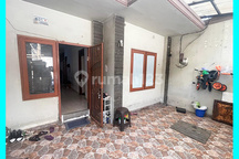 Chandra Rumah Uk 8.5X15m Hadap Timur di Jelambar