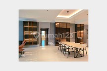 Brand New Furnished Mid Floor Ready For Occupation