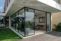 Villa Cantik Konsep Modern Tropis Dijual, di Nyanyi Tabanan Area