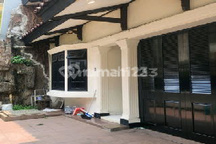 Disewakan.rumah 200.mtr.rapi.plus.ac Siap.huni