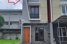 Rumah Baru, Bangunan Mandiri, 2Lt, Selatan, di Perum Kencana Loka Bsd
