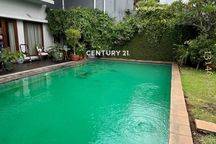 Dijual Exclusive Rumah Ada Kolam Renang Di Kebayoran Bintaro