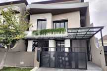 Rumah Graha Famili Dekat Wiyung Pakuwon Indah Citraland