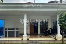 Rumah Kantor Luas Strategis Area Menteng.