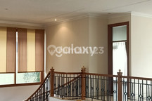 Rumah Raya Satelit Indah Dekat Hokky Darmo dan ke Hr. Muhammad