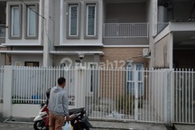 Rumah 2 Lantai Siap Huni di Alana Cemandi Lokasi Strategis