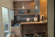 Rumah Serpong Garden 1, 7X14, 3 Lantai, Furnished, Dekat Bsd