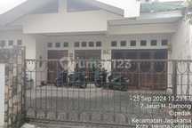 Rumah Luas, Strategis Dekat Pintu Tol Dijual Murah