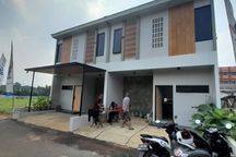 Rumah Keren 2 Lantai Di Mustikajaya Padurenan