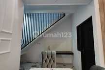 Rumah Mewah Eropa Classic Modern di Tapos Depok