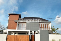 Full Furnished Villa Strategis Bebas Banjir Shm 405.0 m²