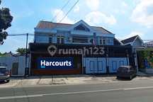 Rumah Bagus 2 Lantai Dikampung Batik Laweya Solo