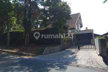 Jarang Ada Rumah Estetik 2 Lantai View Bandung Lokasi Strategis Sebelah Lapangan Golf Dago Disayap Dago Bandung Cocok Untuk Cafe, Guest House, Hunian, Kantor Atau Investasi