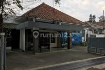 Disewakan Lokasi Cocok untuk Cafe/Kantor/Klinik di Area Sayap Jl Riau