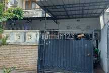 Rumah 2 Lantai Lokasi Depan Pasar Puri Indah Jl Kembang Abadi