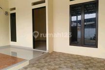 Dijual Rumah Siap Huni Samping Permata Pamulang