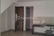 Disewakan Rumah Pik2 Tahap 2 Belum Pernah Tersewa Brand New