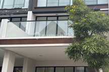Disewakan Rumah Pik2 Osaka Residence Brand New 3 Lantai Siap Huni
