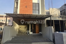 [ For Sale ] Rumah Baru 2 Lantai Bisa Kpr Dekat Stasiun Lrt Taman Mini,1km Ke Toll@bambu Apus Cipayungjakarta Timur
