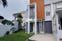 Disewakan Rumah Full Furnished One Gate Dalam Cluster di Green Orchid Malang