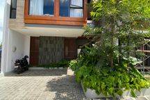 RUMAH MEWAH DALAM PERUMAHAN DI JOGJA KOTA