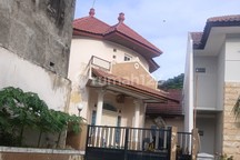 Dijual Via Lelang Rumah Villa Bukit Mas Surabaya
Lelang Tanggal 28 Agustus 2025
Lokasi : Surabaya Kota atau Mayjend Sungkono

- Cash only 
- Viewing dari depan saja 
- Limit lelang di luar biaya - biaya

Luas Tanah. 242m2
Luas Bangunan. +/- 350m2
3+1KT 2+
