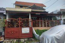 Dijual Via Lelang Rumah Asri di Gresik