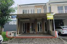 Dijual via Lelang Rumah Bagus 2 Lantai di Surabaya Kota