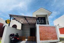 Rumah dengan Konsep Vila, Ada Kolam Renang dengan Ukuran Besar