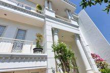 Dijual Rumah Pakuwon Indah sangat Istimewa