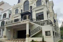 Dijual Rumah Mewah di Cipete Private Lift dan Pool