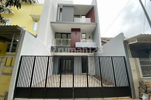 Rumah Baru Citra Garden 5 3Lantai Luas 6X16